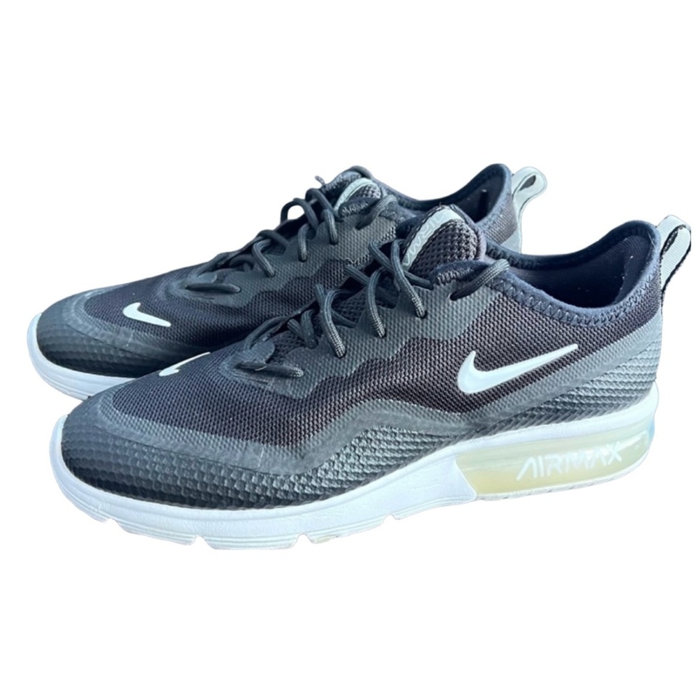 Women’s Nike Air Max Sequent- Black & White